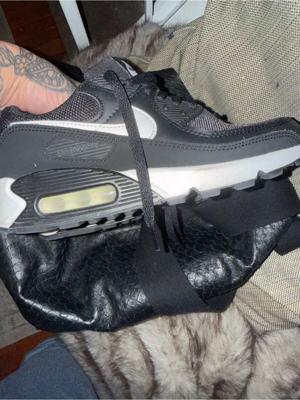 Authentic Nike Black and White Women's Air Max Style Sneakers size 7.5